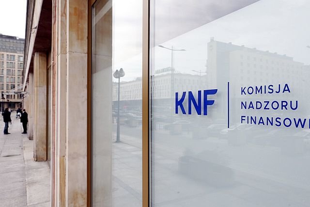 Urzędnicy KNF, którzy przygotowali krytyczny raport na temat kondycji finansowej SKOK-ów już nie pracują