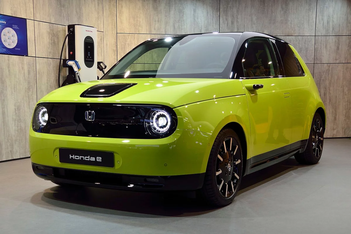 Honda E ma zadatki na świetne miejskie auto elektryczne.
