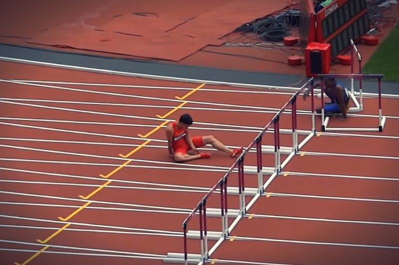 Chiński sprinter Liu Xiang właśnie stracił szansę na olimpijski medal