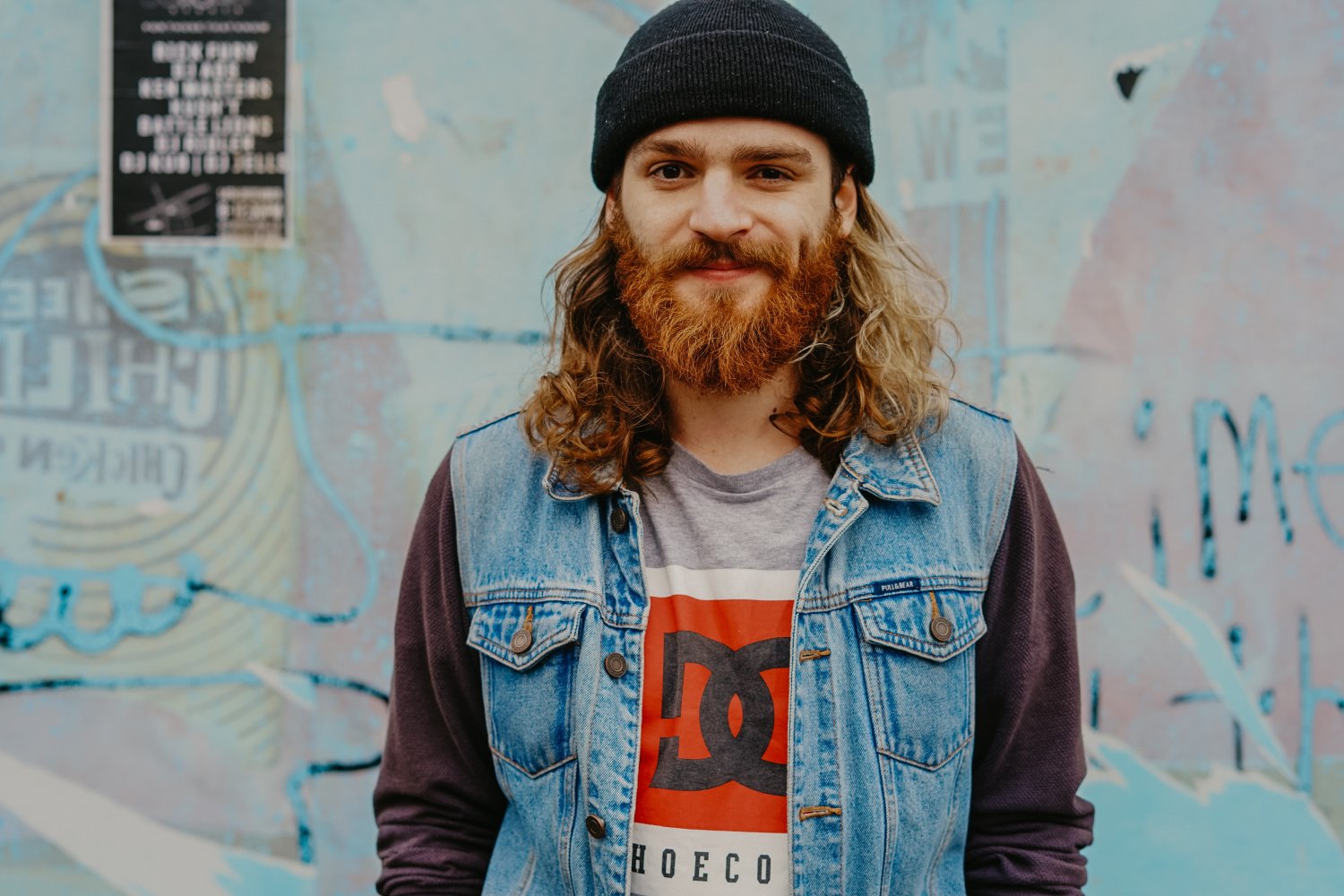 Wąsy i broda są pewnego rodzaju ornamentem.