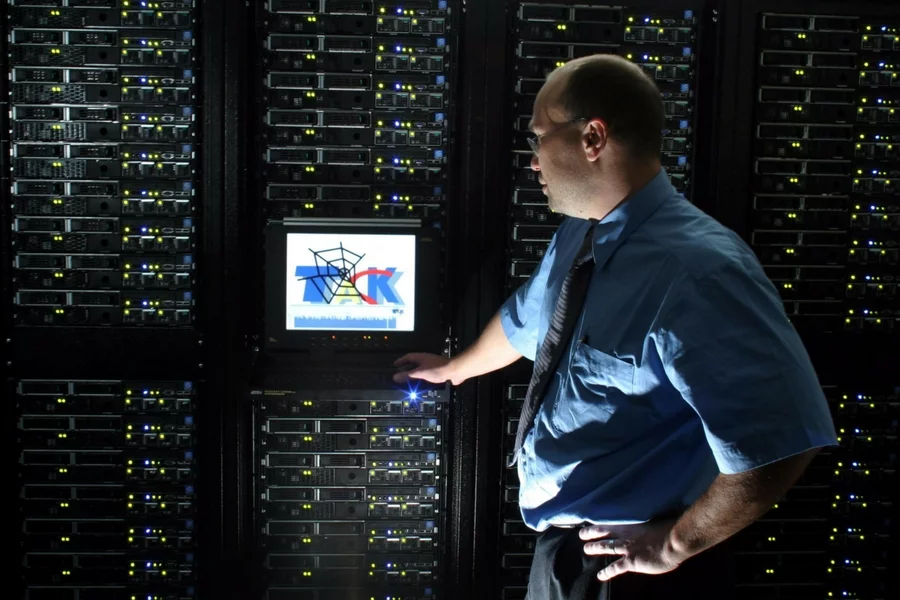 Liczba zamówień na rozwiązania ICT spadła o jedną trzecią od początku roku.
