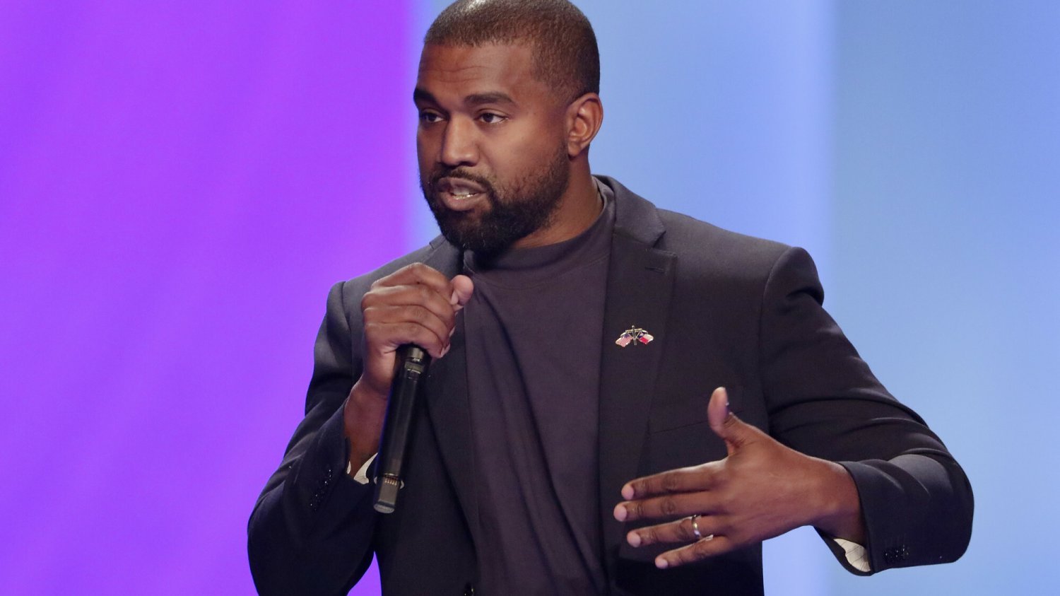 Twitter jest dla Kanye Westa sceną