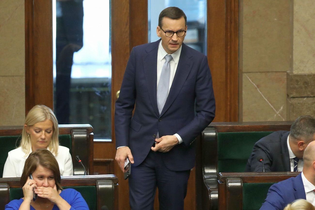 Mateusz Morawiecki coraz bardziej zadłuża Polskę