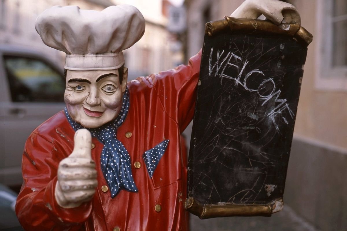 Ludzie pracujący w gastronomii skutki pandemii odczuli wyjątkowo boleśnie.