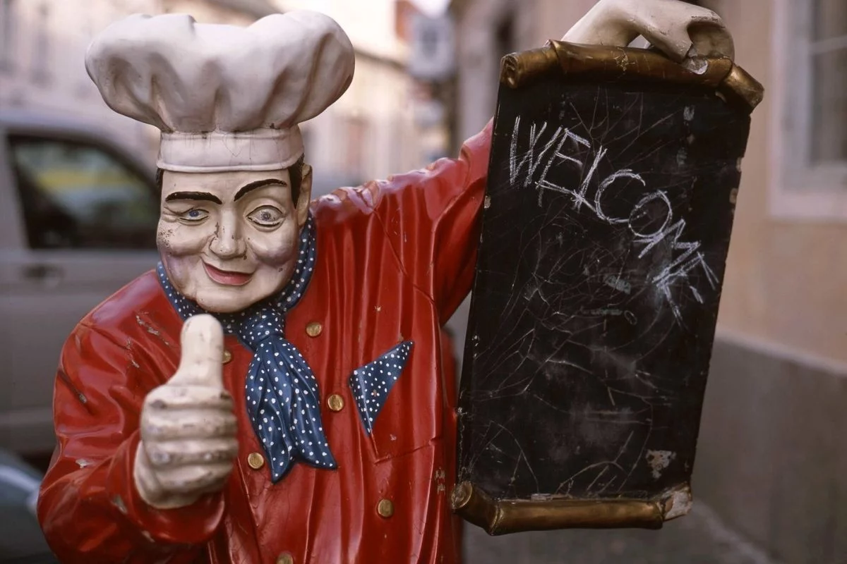 Ludzie pracujący w gastronomii skutki pandemii odczuli wyjątkowo boleśnie.