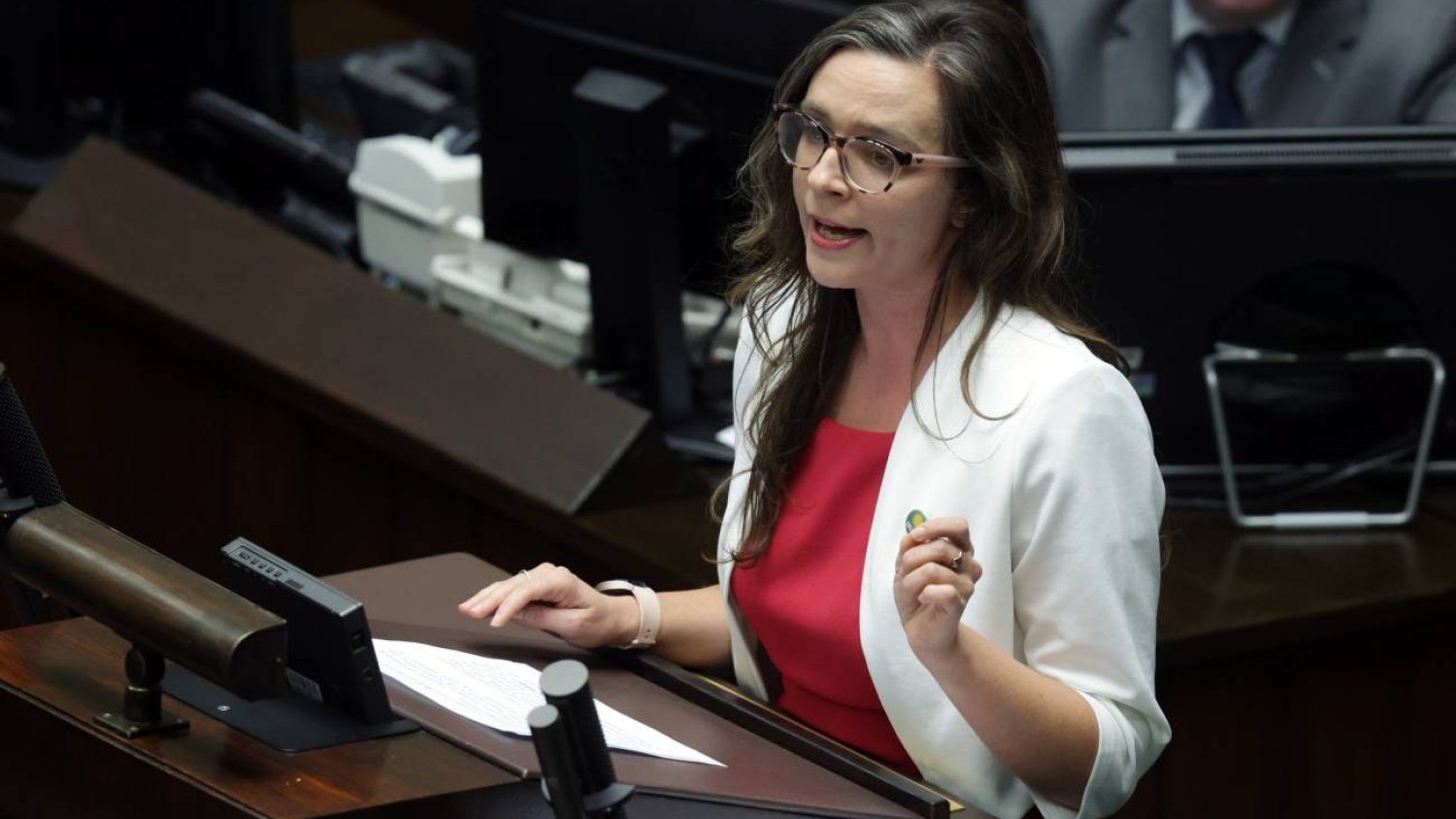 Posłanka Klaudia Jachira na mównicy sejmowej.