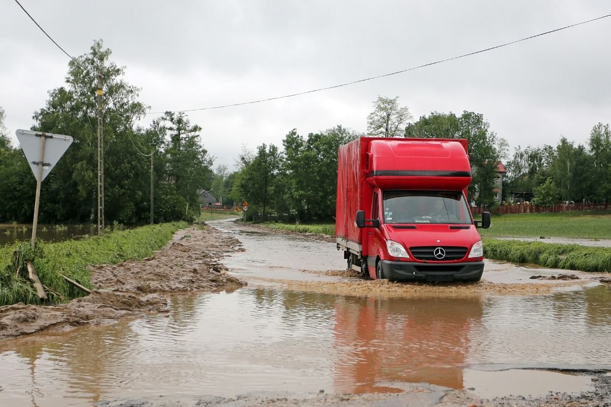 W Polsce przez ostatnie dni miało miejsce wiele podtopień i powodzi.