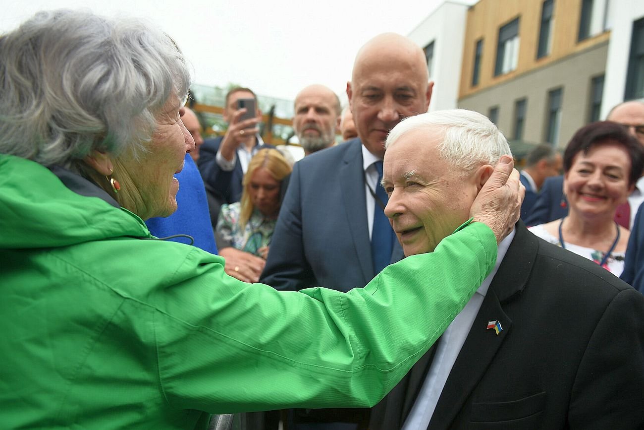 Kaczyński na konwencji chwalił się wspieraniem seniorów. Jak to wsparcie wygląda w rzeczywistości?
