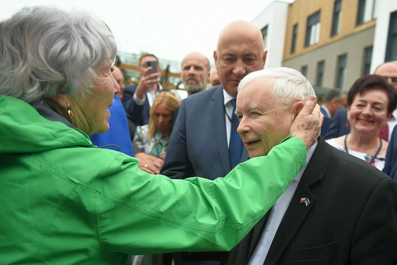 Kaczyński na konwencji chwalił się wspieraniem seniorów. Jak to wsparcie wygląda w rzeczywistości?