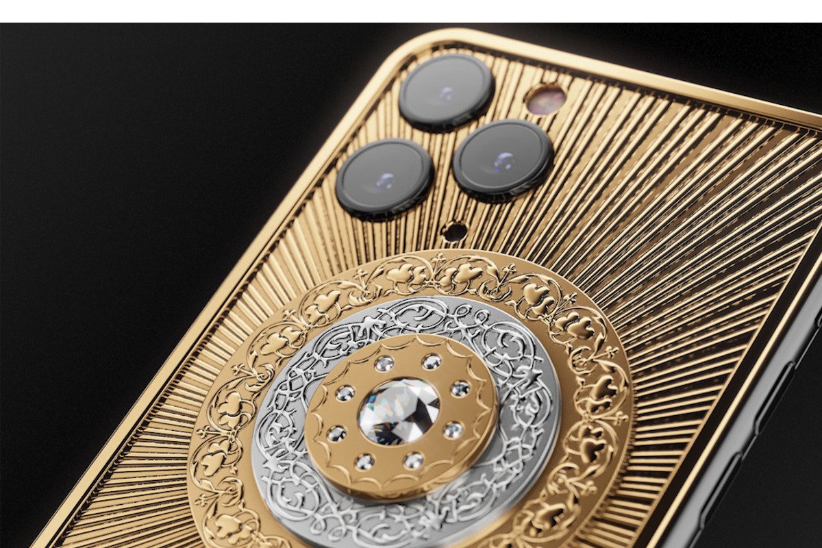 Telefon za 550 tys. złotych to iPhone 11 Pro pokryty złotem i diamentami. To limitowana edycja Credo Diamond Christmass Star.