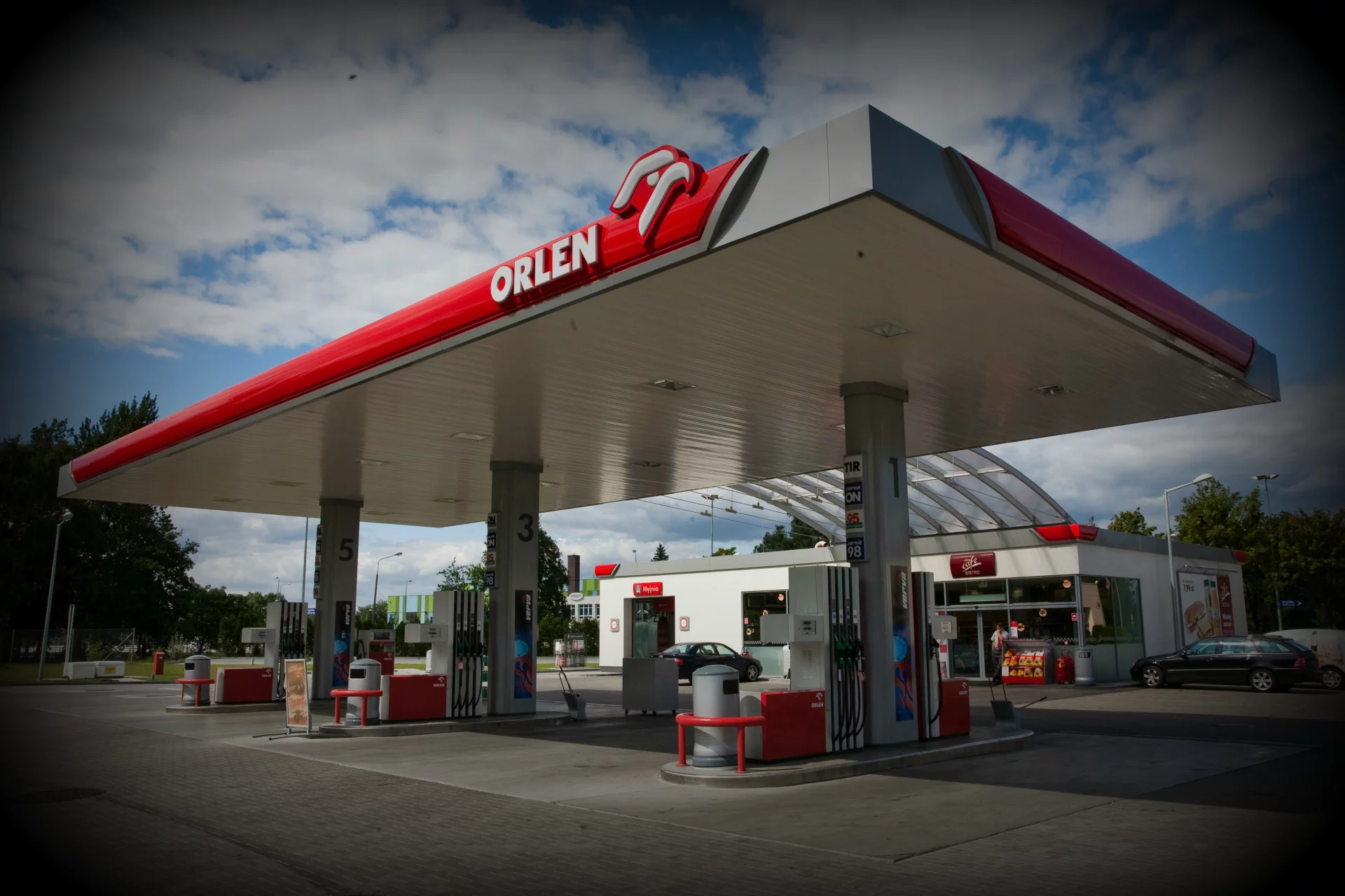 PKN Orlen ma 60 proc. udział w polskim rynku paliw, 36 proc. w czeskim i 96 por. w litewskim