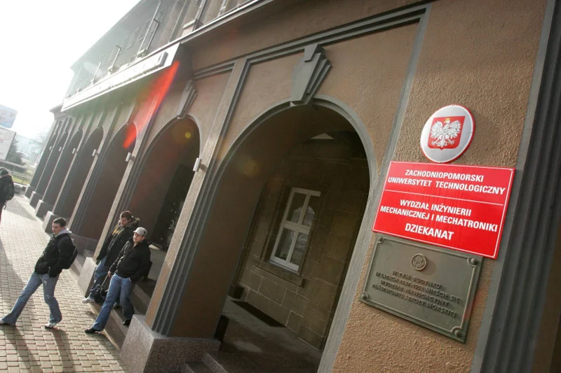 W Szczecinie naukowcy stworzyli folię przyjazną środowisku. Jest z naturalnych składników i ulega rozkładowi