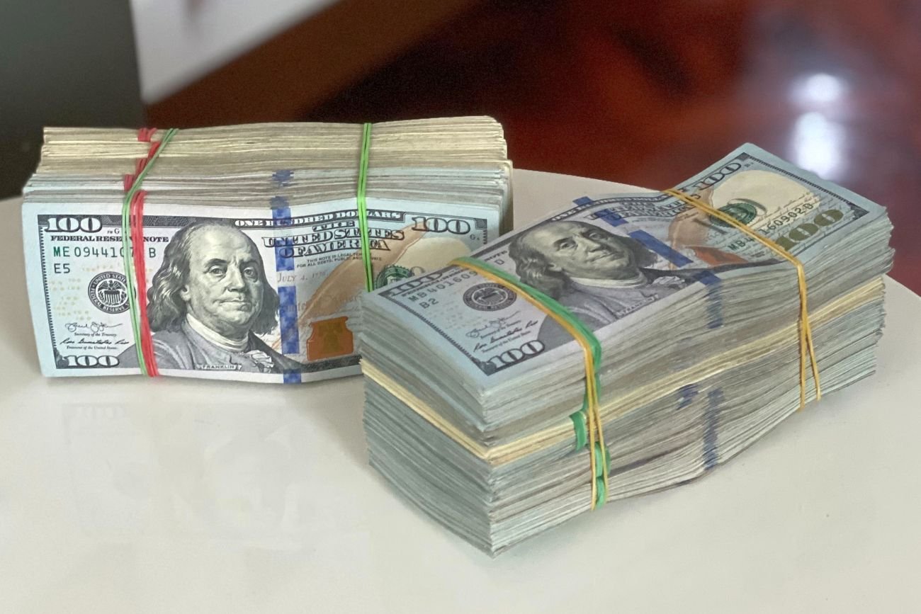 Kursy walut 5 sierpnia. Złoty w górę [kurs dolara, euro, franka, funta]