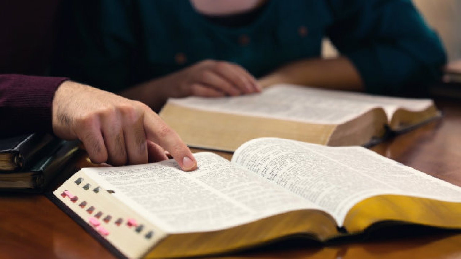 34-letni mężczyzna został zwolniony z pracy, bo nie chciał uczestniczyć w cotygodniowym czytaniu Biblii.