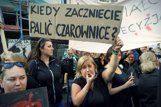 Polskie kobiety coraz chętniej wychodzą na ulicę w obronie swoich praw