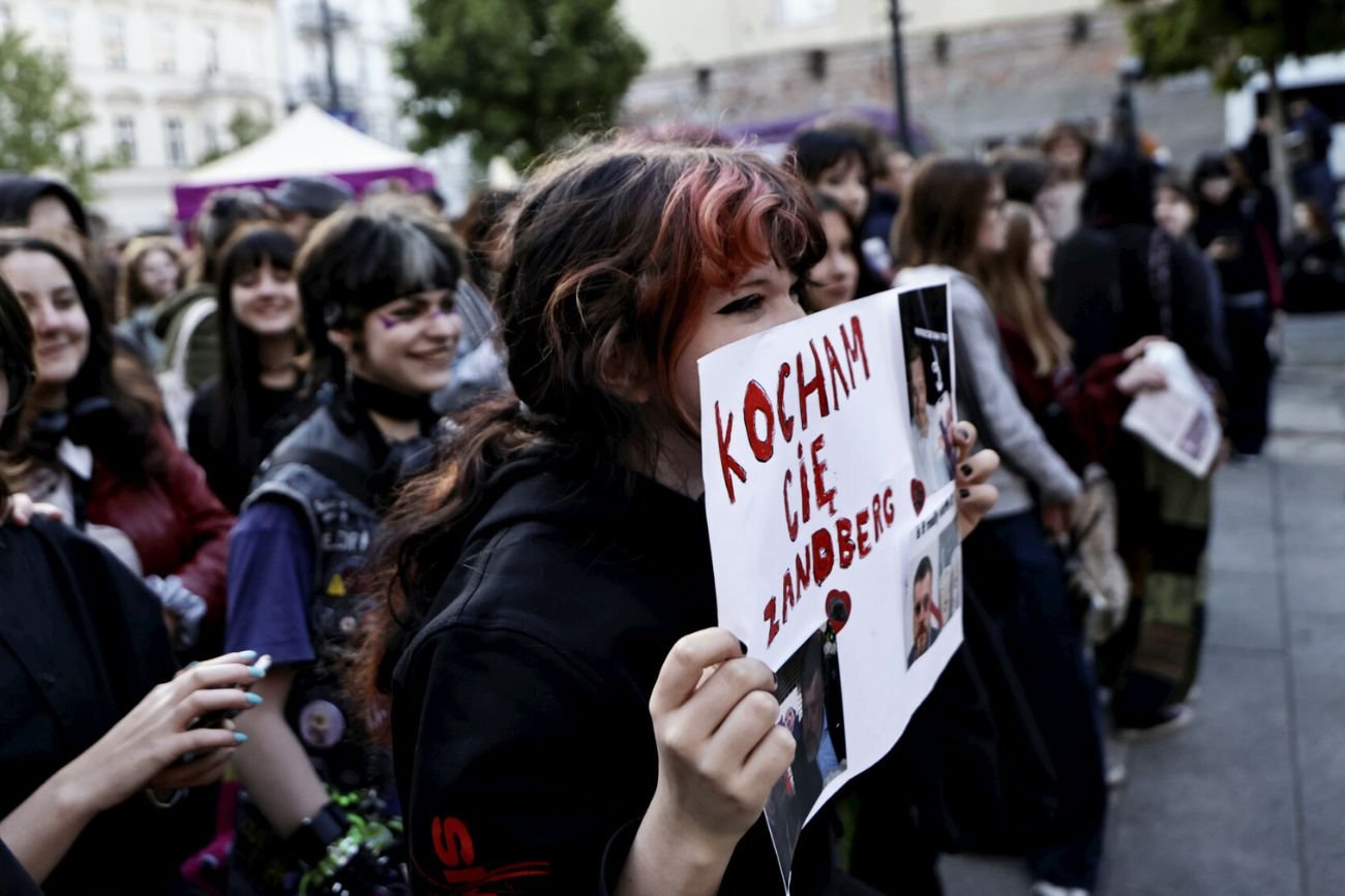 Nadchodzi koniec duopolu. Młodzi wyborcy nie bez powodu stawiają na tych kandydatów