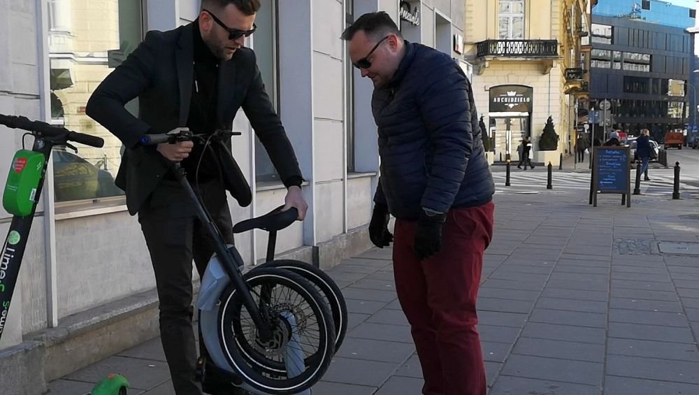 JIVR składa się banalnie prosto - udowadnia to Marcin Piątkowski, szef firmy go produkującej