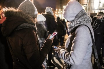 RED Hydrogen One to nowy smartfon o holograficznym ekranie i budowie modułowej.