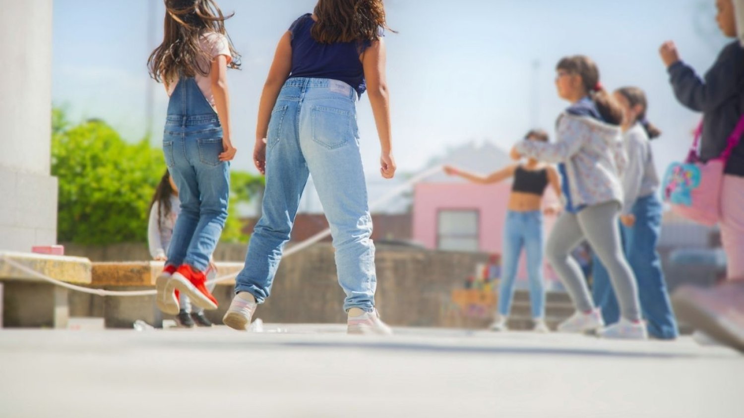 Milion zniosków w 10 dni. ZUS właśnie wystartował z wypłatami specjalnego świadczenia Program "Dobry start", ZUS, świadczenia na dzieci