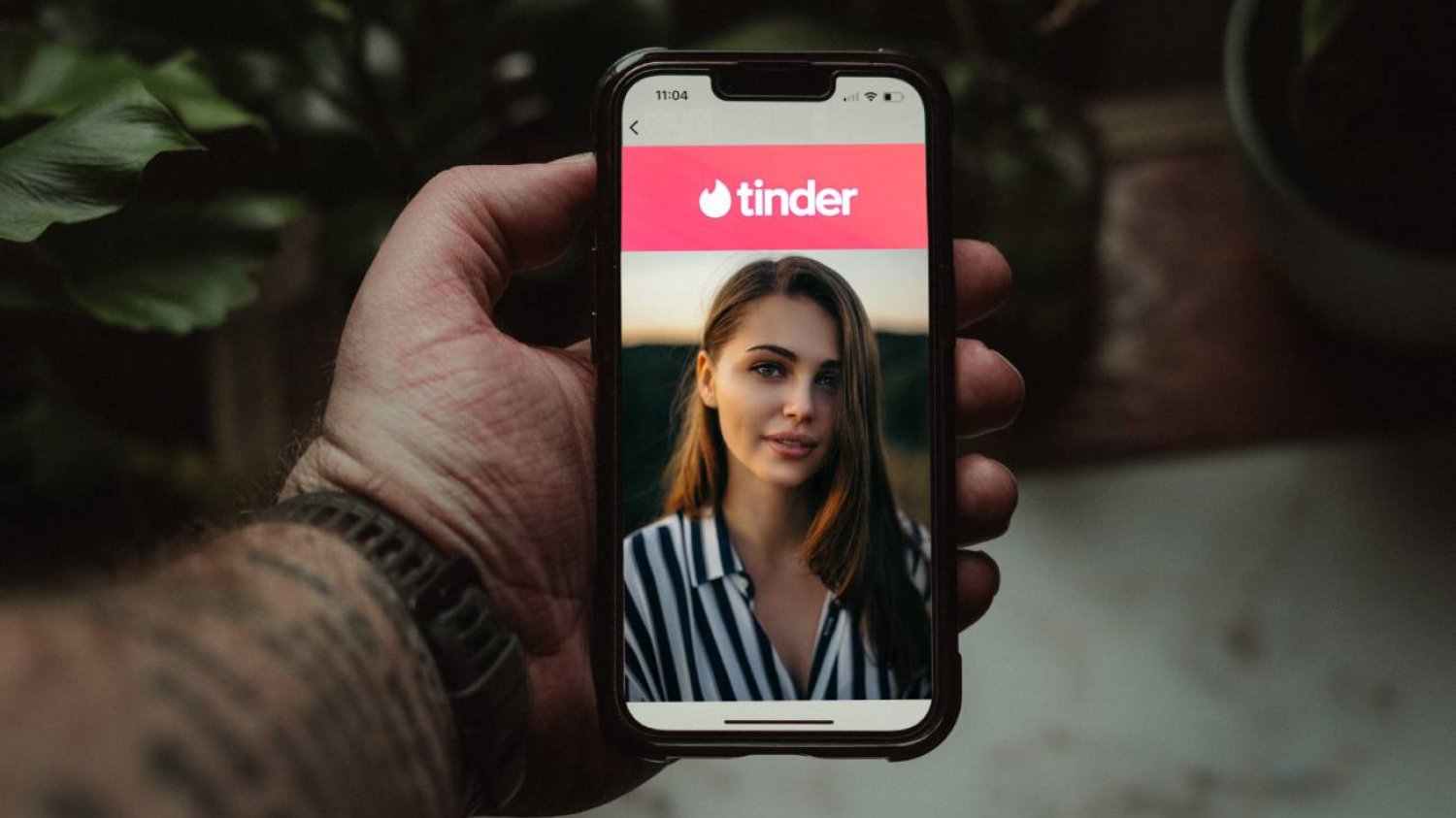 Cyberatak na Tindrze. Rosja szuka tam polityków, wojskowych i dziennikarzy.