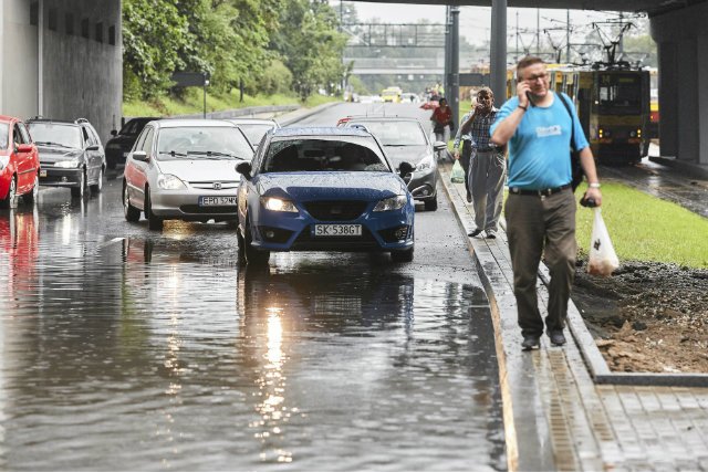 Na podatku od deszczu mają ucierpieć mieszkańcy największych polskich miast.