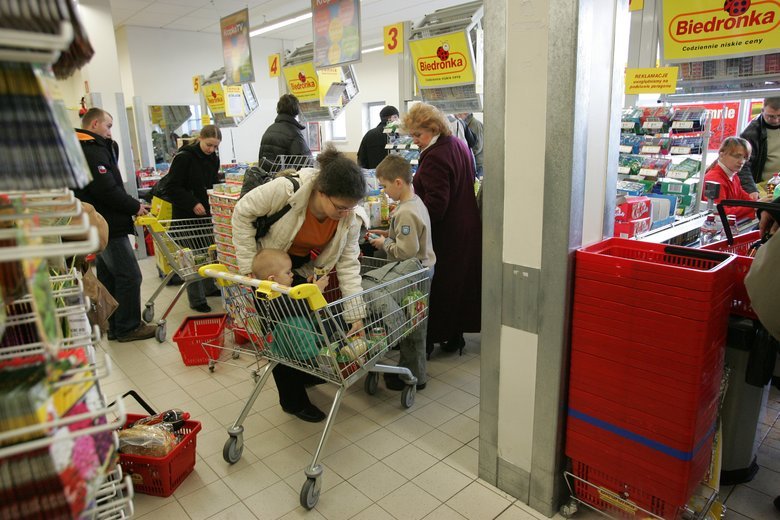 Zepsuta waga przy kasie naliczyła klientowi Biedronki o 10 złotych więcej