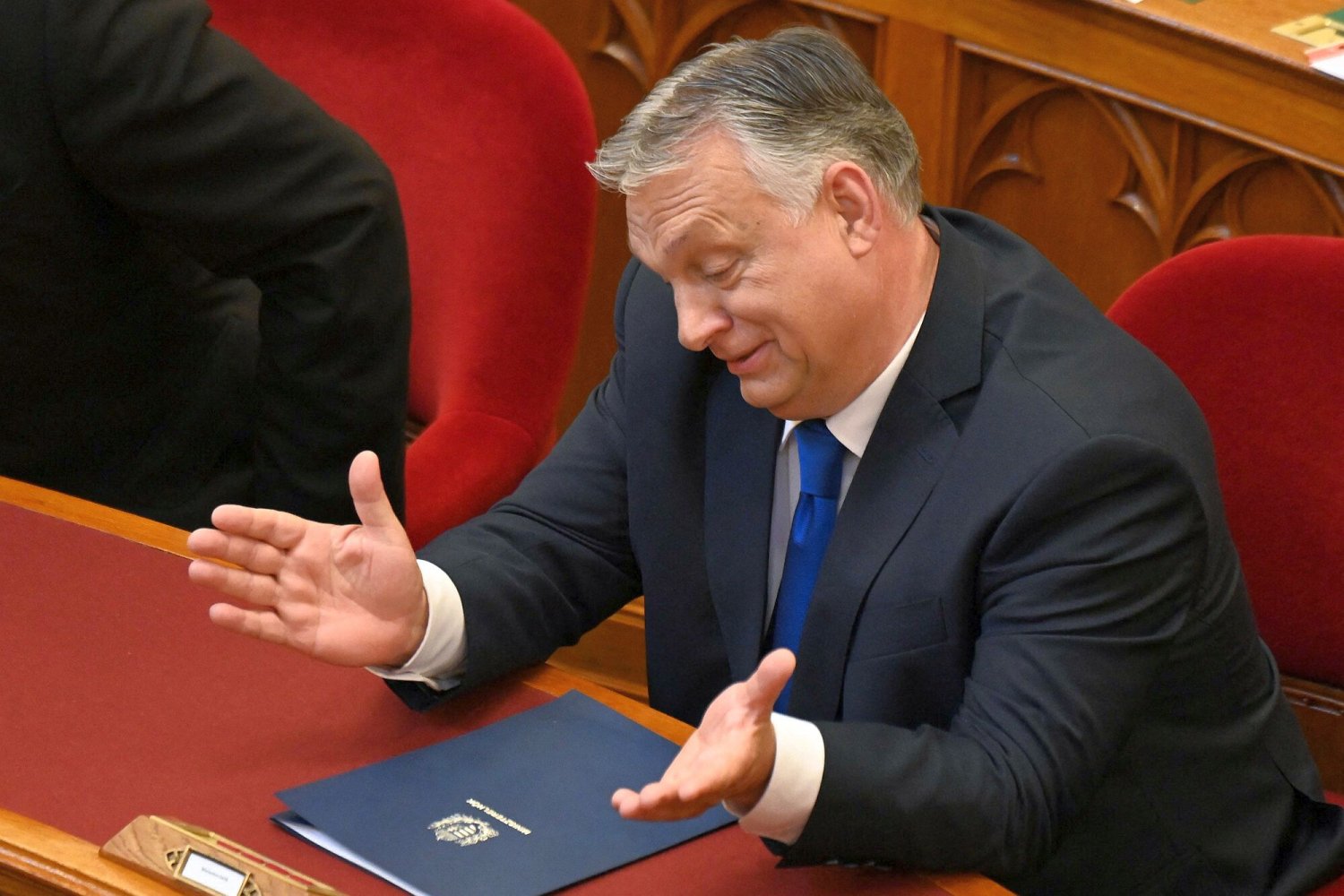 Za dużo tankowaliście, więc podniosłem wam ceny - mówi Viktor Orban