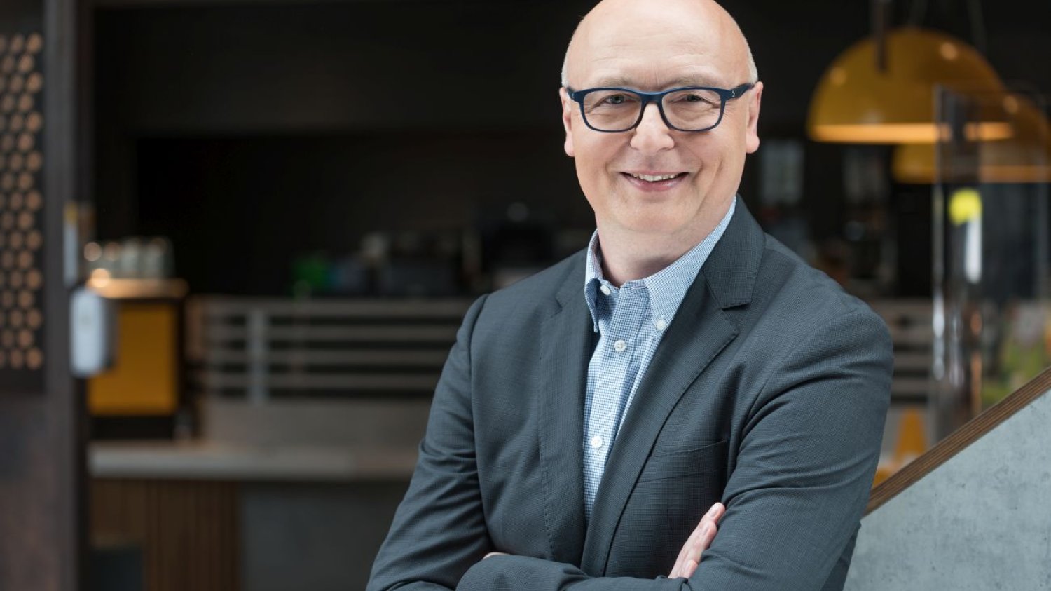 O tym, jaki jest sekret smaku frytek w McDonald's, skąd firma pozyskuje produkty do menu, jak przez 30 lat obecności w Polsce wpłynęła na gospodarstwa i jak zostać jej dostawcą, rozmawiamy z Arturem Bieńkowskim, Supply Chain Directorem w McDonald’s Polska