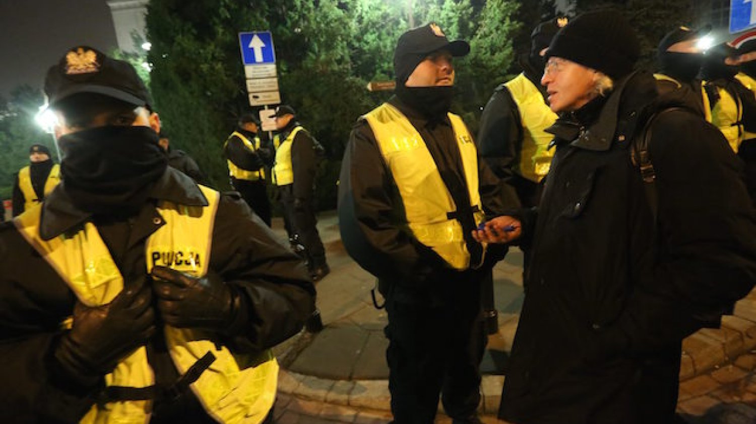 Starcia protestujących z policją to najgorsze, co może się przytrafić. Również dla inwestycji.