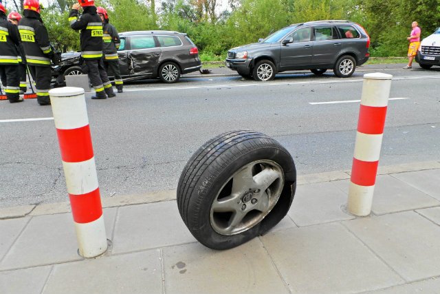 Jednemu z poszkodowanych w wypadku drogowym Sąd Najwyższy zabrał właśnie 100 tys. zł z odszkodowania (zdjęcie poglądowe)