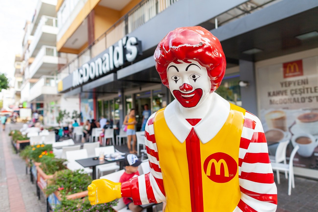 Figurka Ronalda McDonalda.