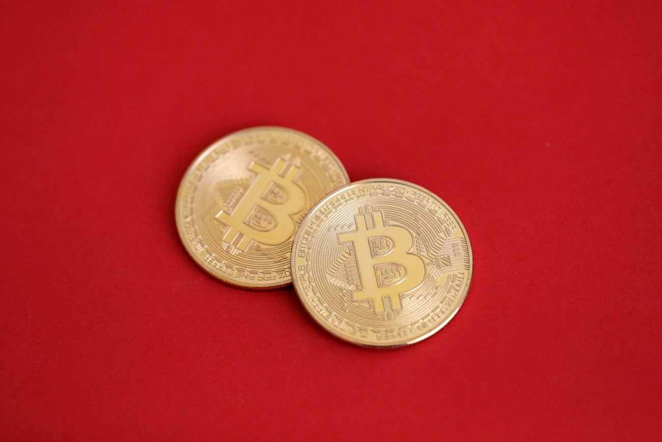 Wizualizacja kryptowaluty bitcoin.