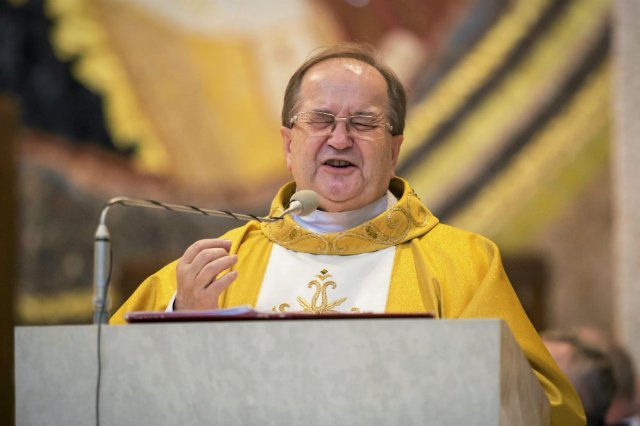 Noclegów w hotelu ojca Rydzyka jednak nie było, czy sanepid boi się podpaść?