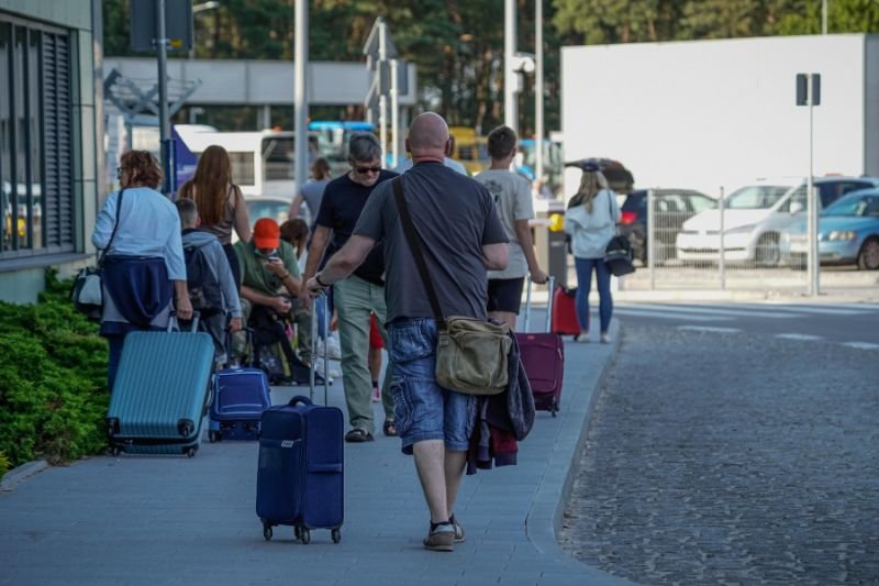 "Koronapaszport"może przyśpieszyć procedury na lotniskach.