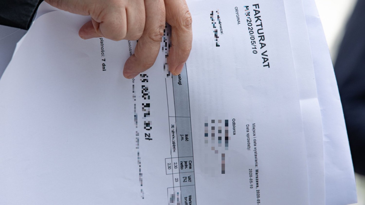 Kontrahent nie płaci faktury od kilku tygodni? Jeśli straciłeś finansowo na epidemii, możesz skorzystać szybciej z ulgi na złe długi.