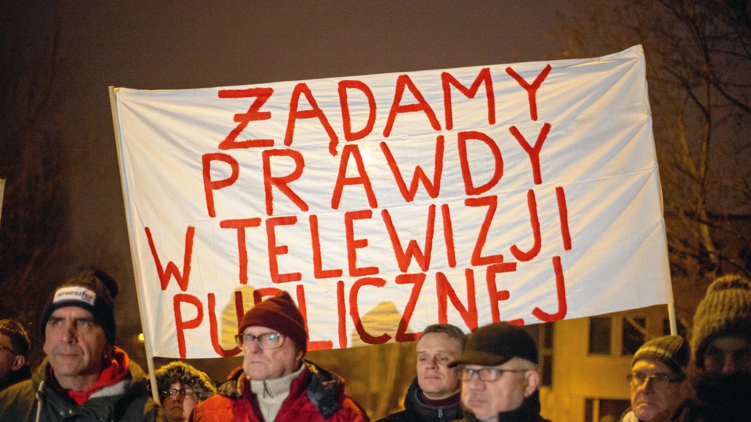 40 proc. Polaków chce, by telewizja publiczna była finansowana wyłącznie z reklam. Na zdjęciu protest pod gdańską siedzibą TVP.