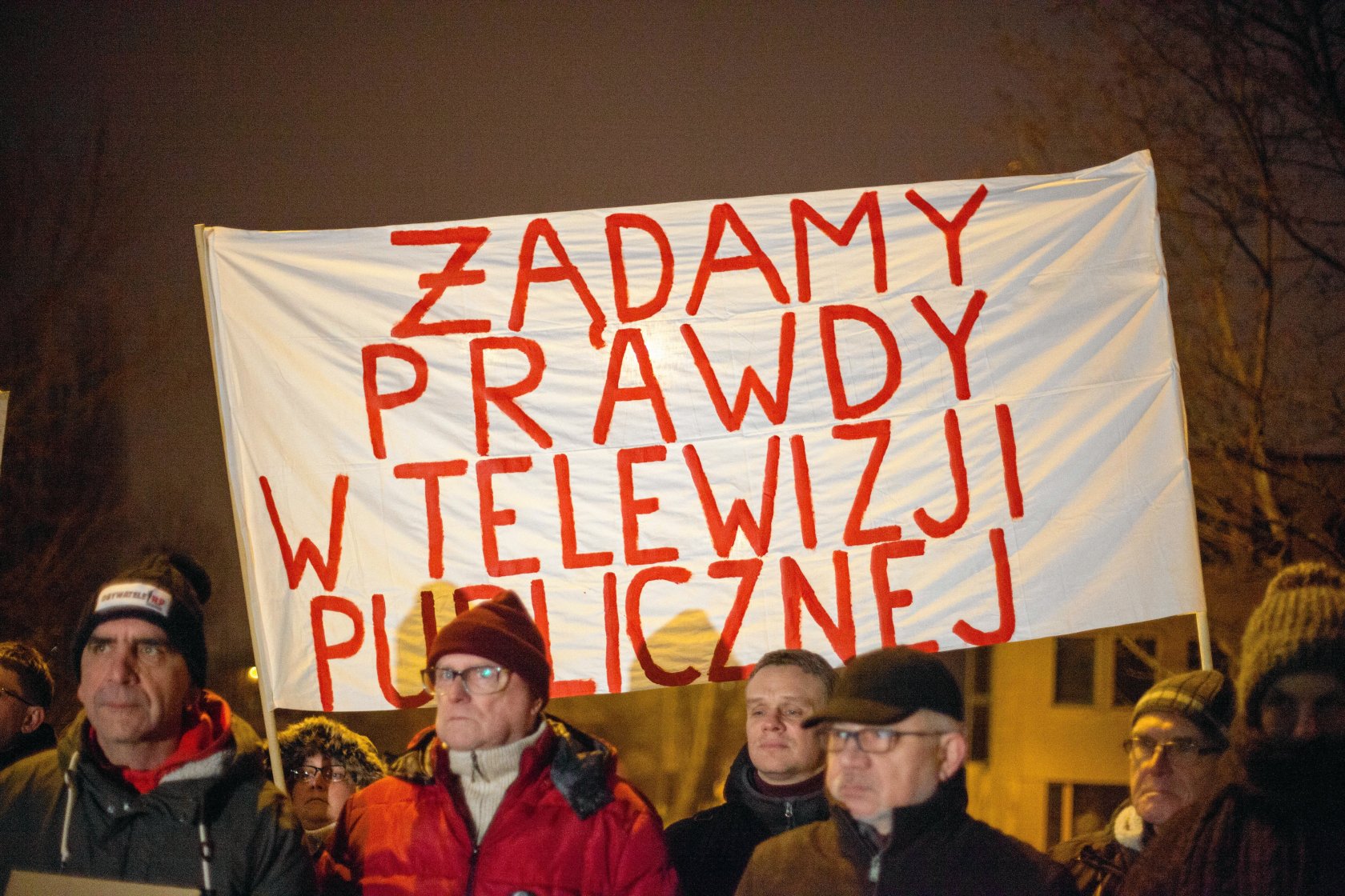 40 proc. Polaków chce, by telewizja publiczna była finansowana wyłącznie z reklam. Na zdjęciu protest pod gdańską siedzibą TVP.