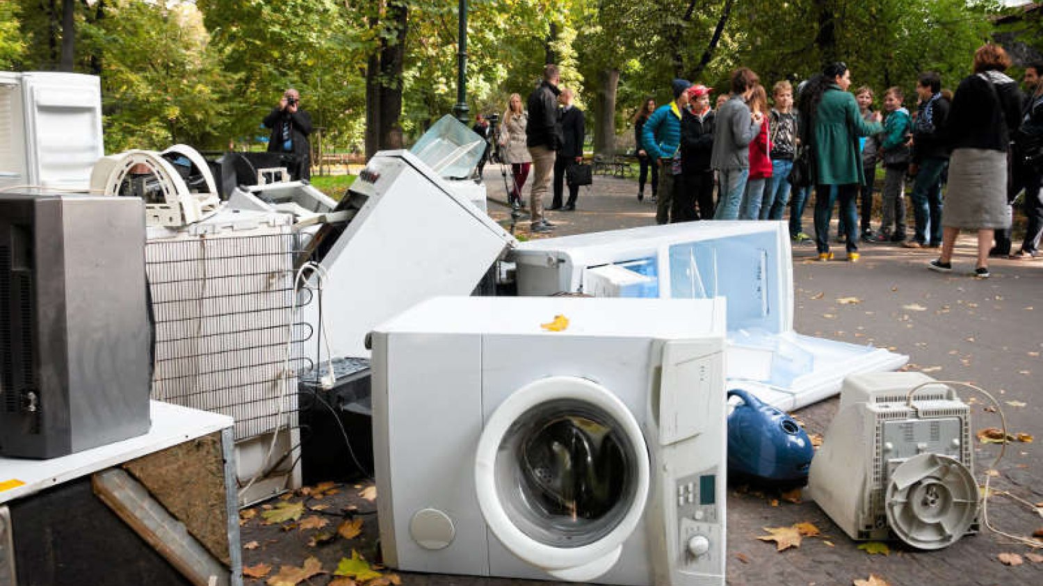 Eko-problem z elektro-śmieciami. Nikt nie kontroluje, jak się ich pozbywamy