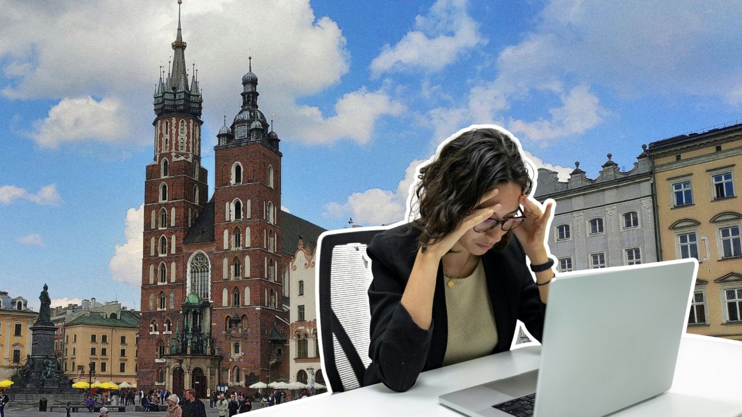Rynek pracy w Krakowie 2026. Rekordowe zwolnienia, a rąk do pracy brak. Rynek w Krakowie, kobieta przy biurku.