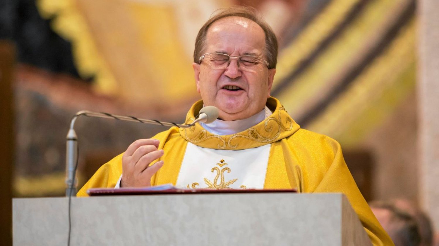 O. Rydzyk dzięki prof. Jędryskowi otrzymał 27 mln na poszukiwania wód termalnych. Teraz profesor stracił swoją posadę.