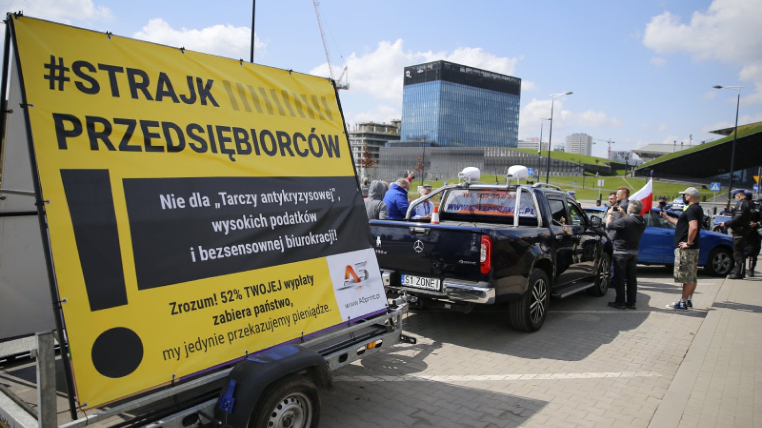 Polscy przedsiębiorcy zapowiadali masowe pozwy za lockdown.