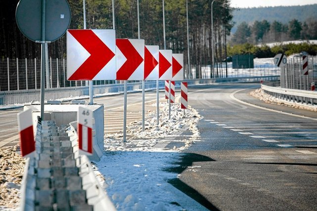 Droga w okolicach Wasilkowa, zbudowana dzięki funduszom unijnym.