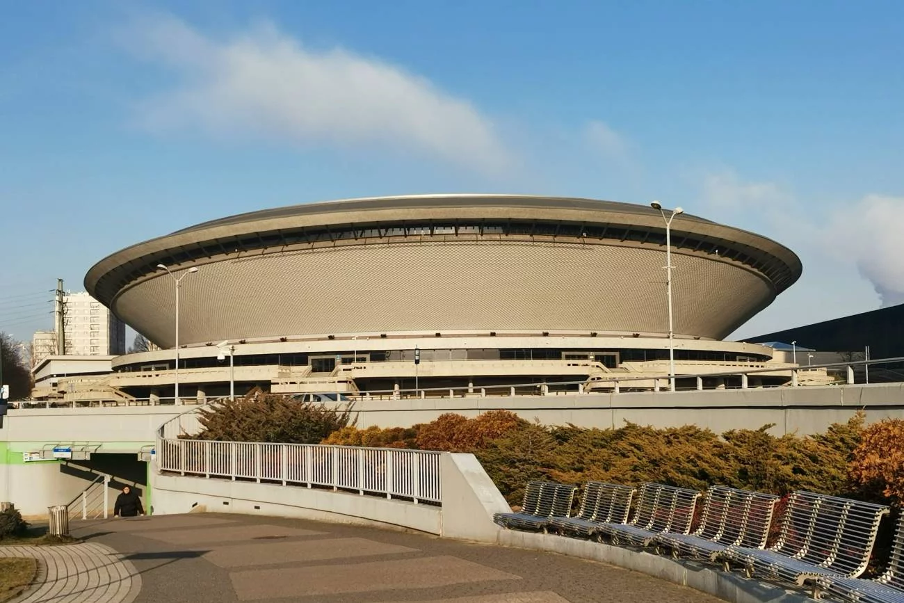 Katowice, Spodek Arena w dzień.