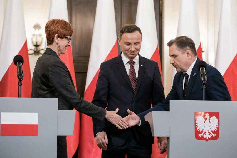 Minister pracy Elżbieta Rafalska, prezydent Andrzej Duda i szef Solidarności, Piotr Duda.