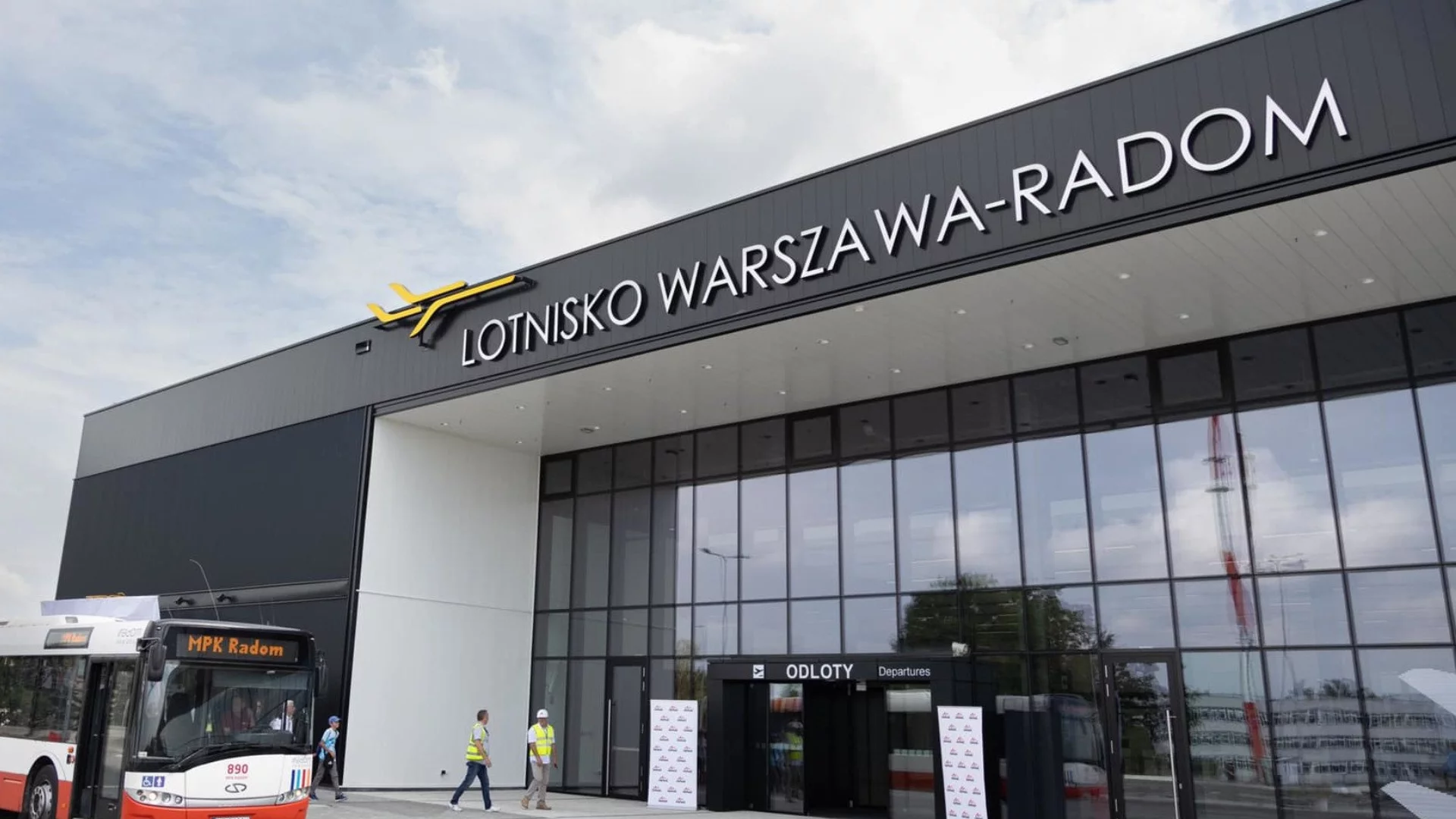 Rekord na lotnisku w Radomiu. Okęcia z tego nie będzie, ale jest już lepiej