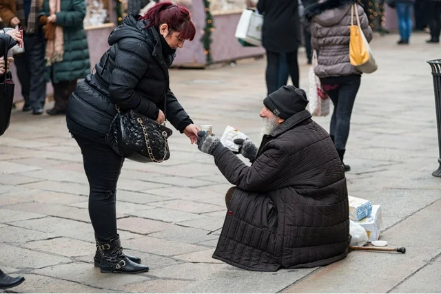 – Ciężko mi sobie wyobrazić żeby ktoś pozostawał na poziomie ubóstwa ze względu na wyższy krańcowy poziom opodatkowania – przekonuje Łukasz Kozłowski