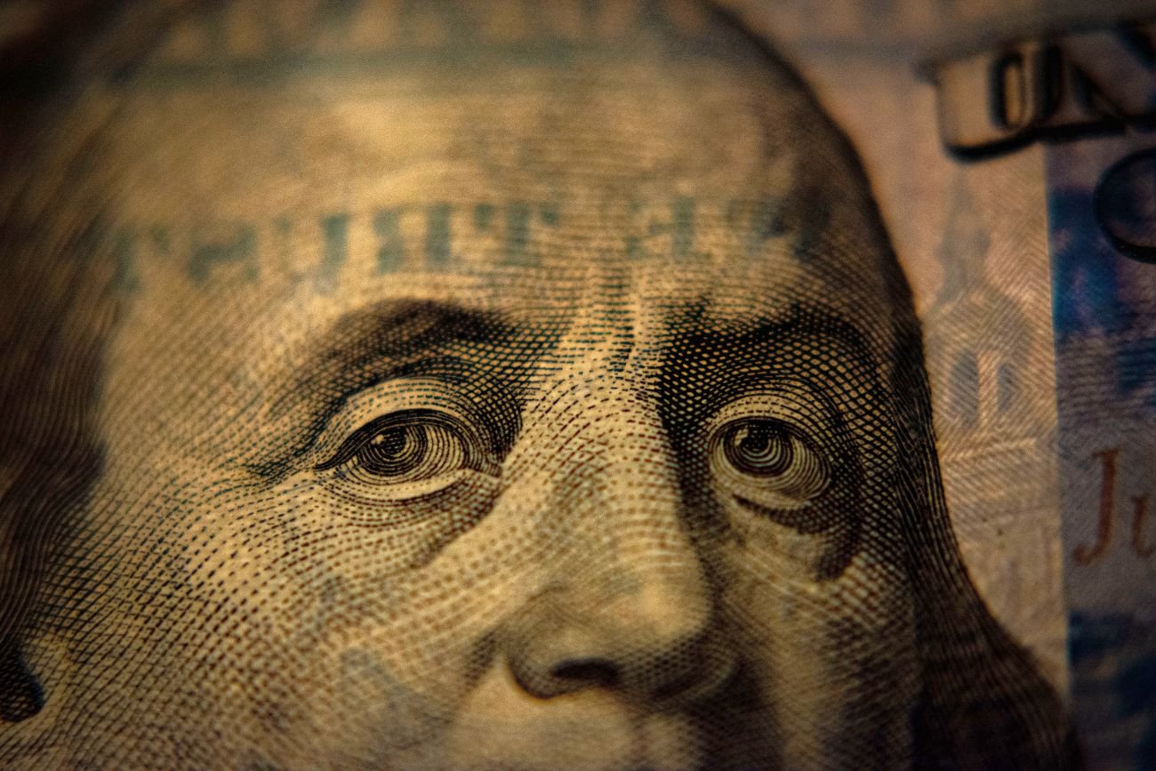 Kursy walut 16 sierpnia 2023 r. Ile kosztuje dolar, euro, frank i funt?