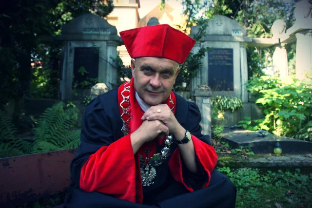 Świecki pogrzeb nie wyklucza modlitwy - uważa Bolesław Lewandowski, mistrz ceremonii z Bielska-Białej