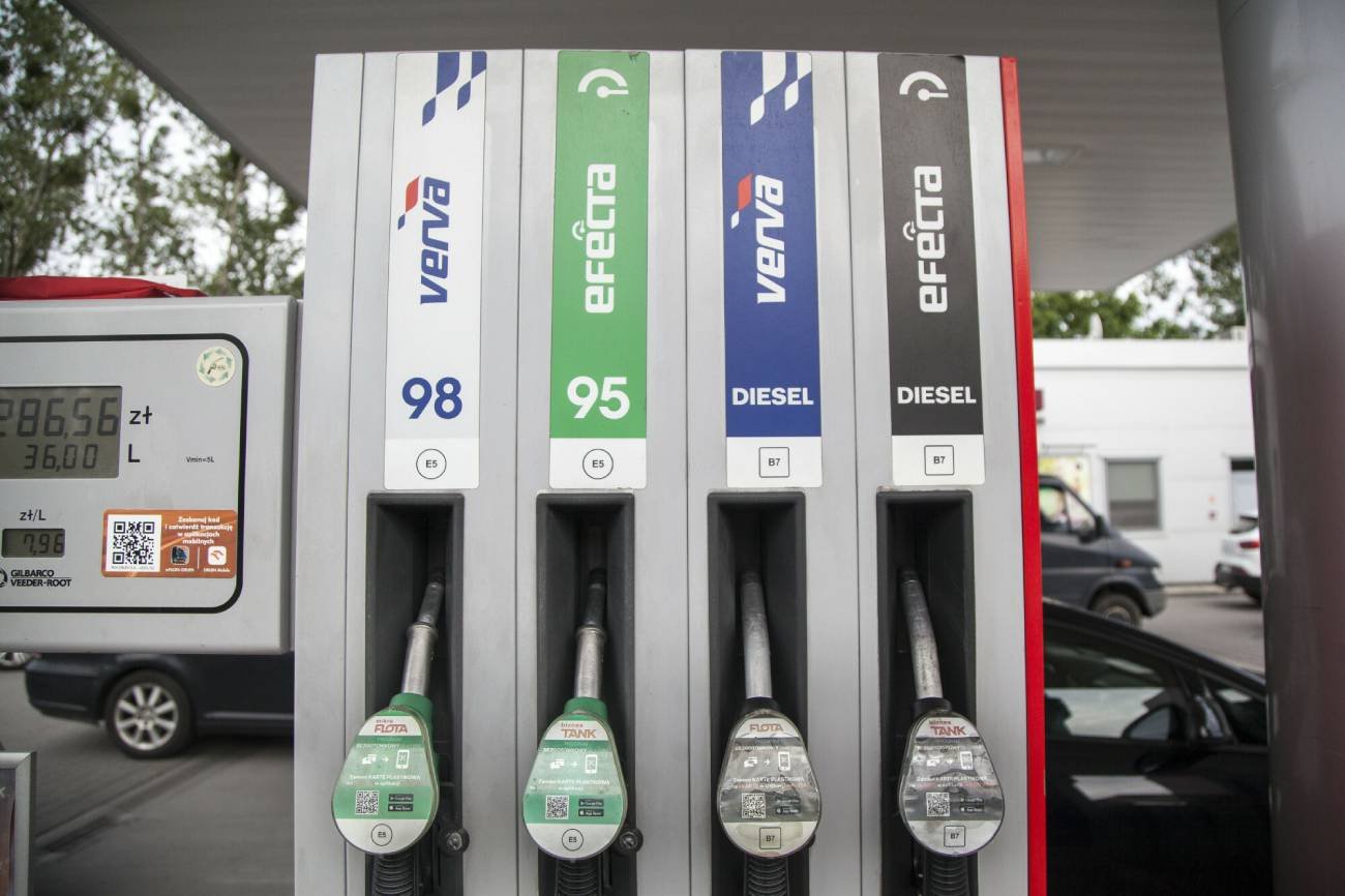 dystrybutor paliw na stacji Orlen