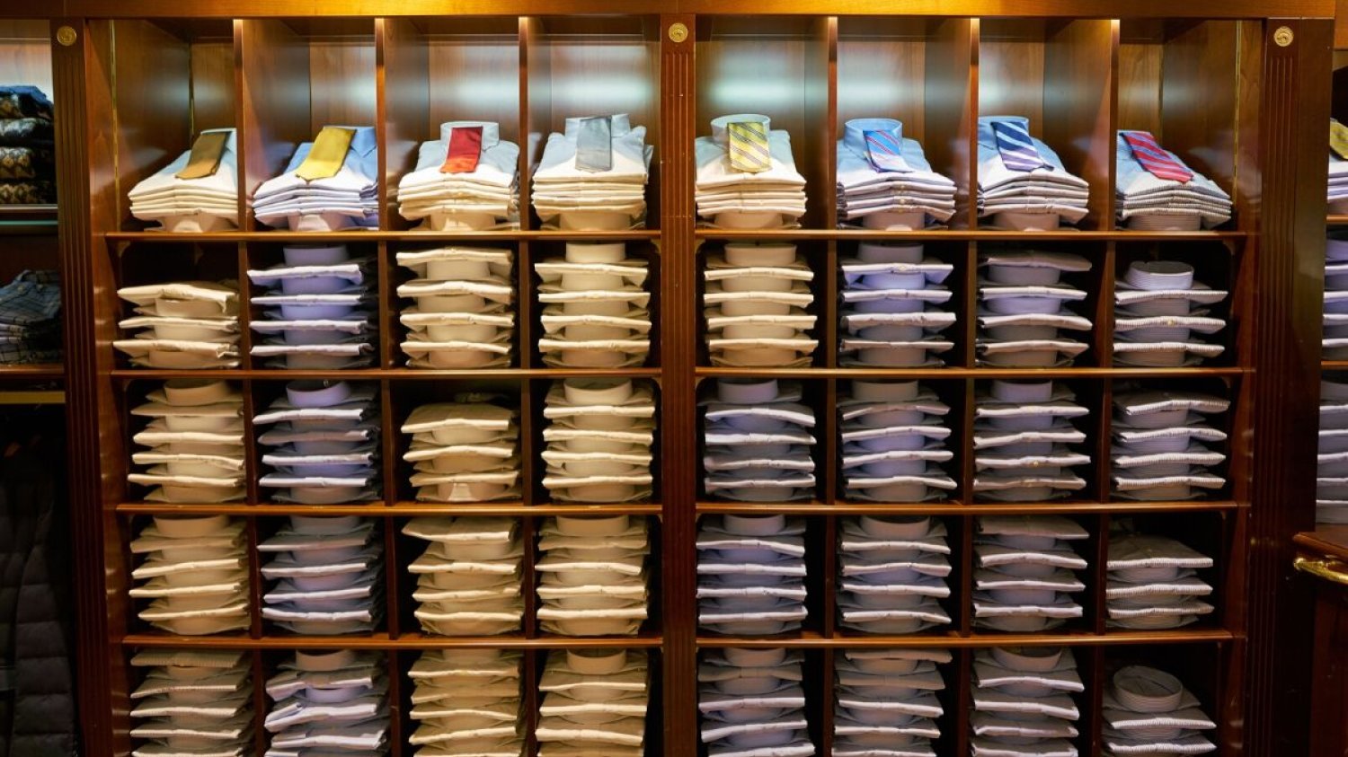 Firma odzieżowa Brooks Brothers złożyła wniosek o bankructwo.